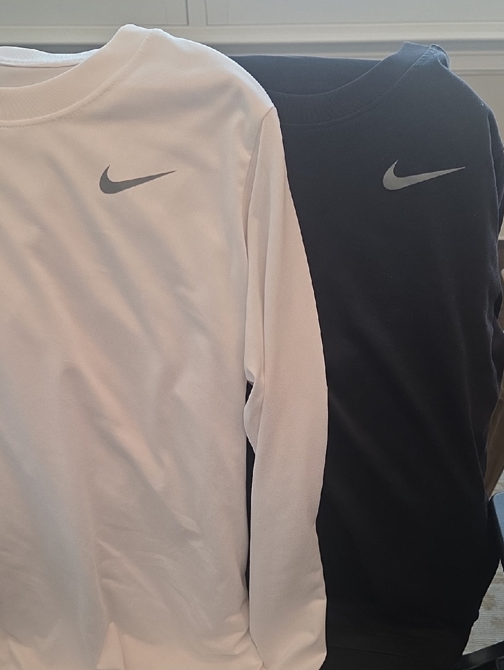 Youth XL Nike Bundle Long Sleeve And Short Sleeve Dri Fit Tees - White and Black